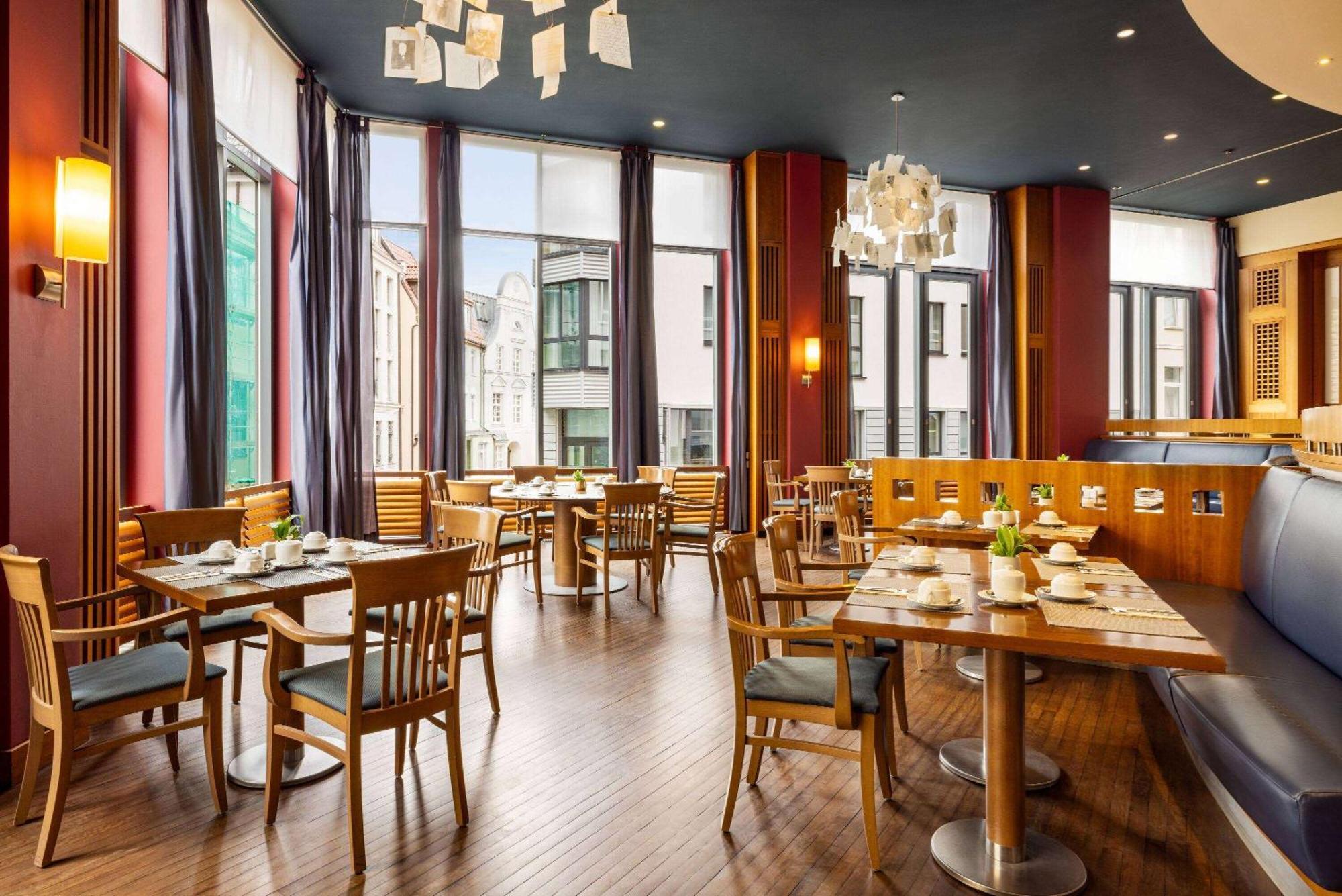 Vienna House By Wyndham Sonne Hotel 4*